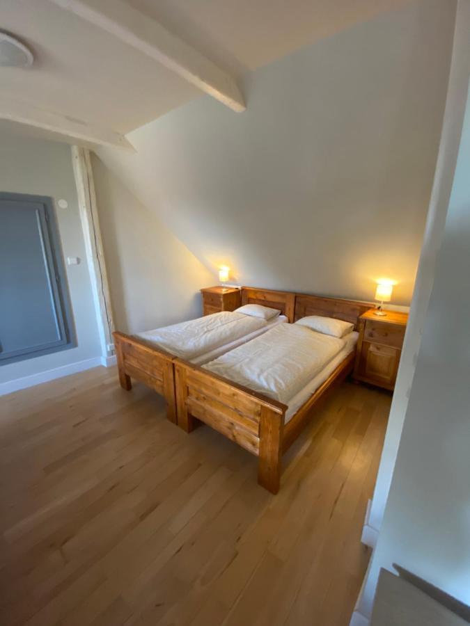 Apartman Na Statku Miskovice  エクステリア 写真
