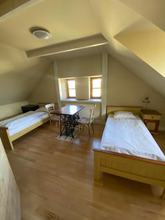 Apartman Na Statku Miskovice  エクステリア 写真